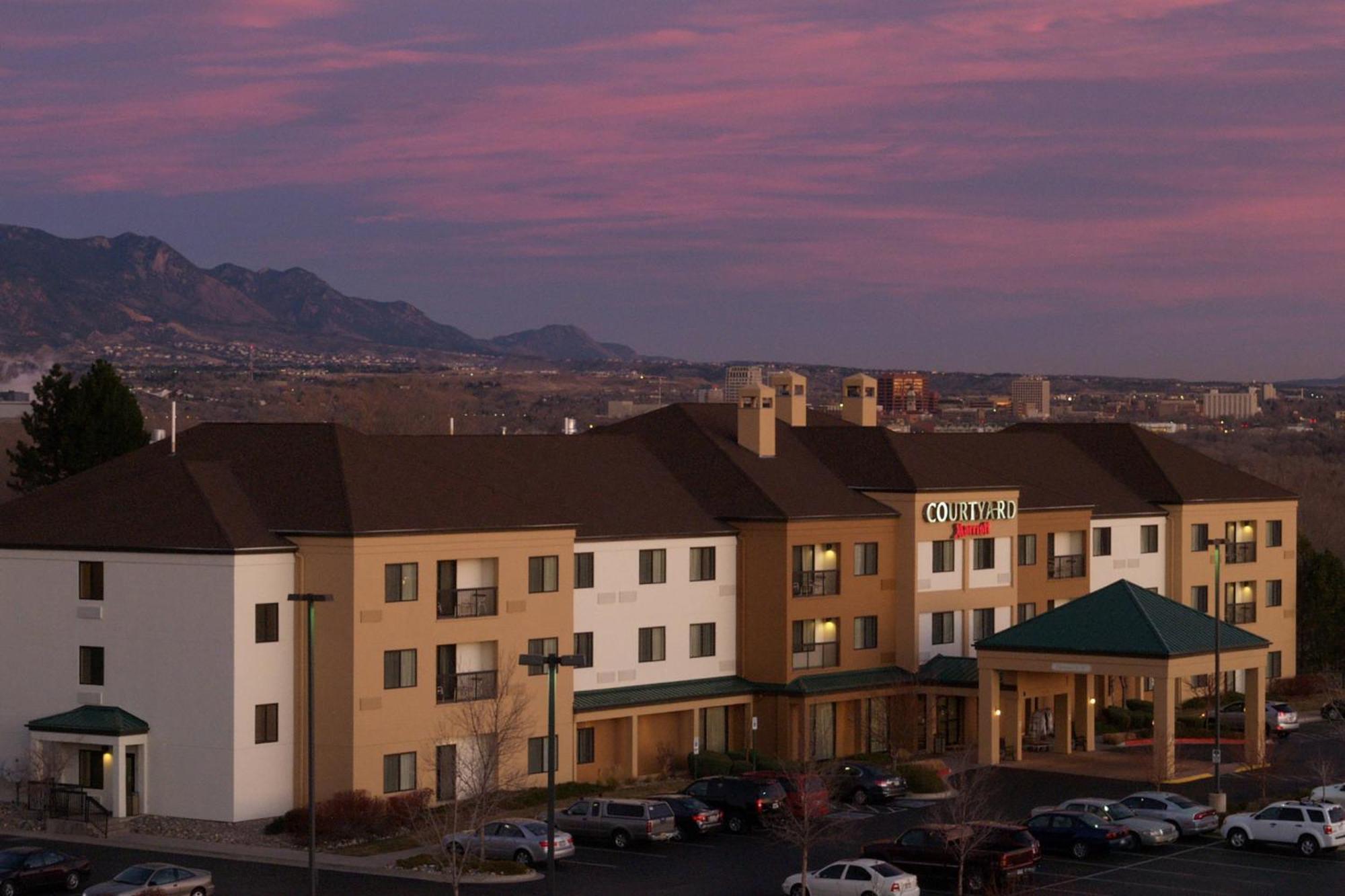 Courtyard By Marriott Colorado Springs South Hotell Eksteriør bilde
