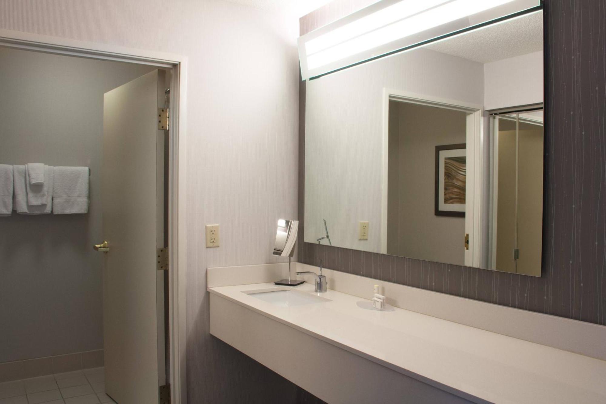 Courtyard By Marriott Colorado Springs South Hotell Eksteriør bilde